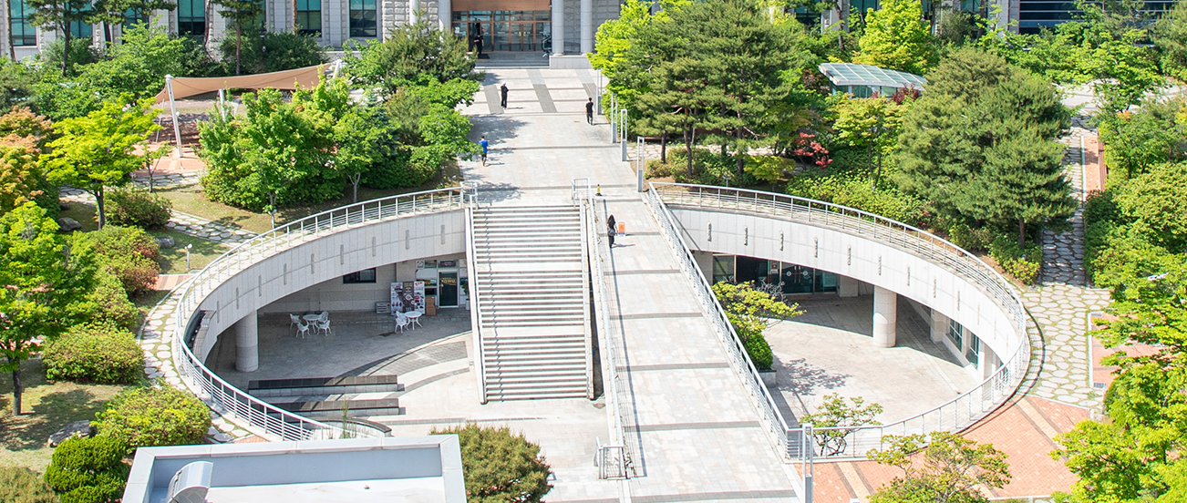 Scene 6-Haengwon Park Stroll